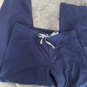 Figs Navy Livingston Scrub Pants size large